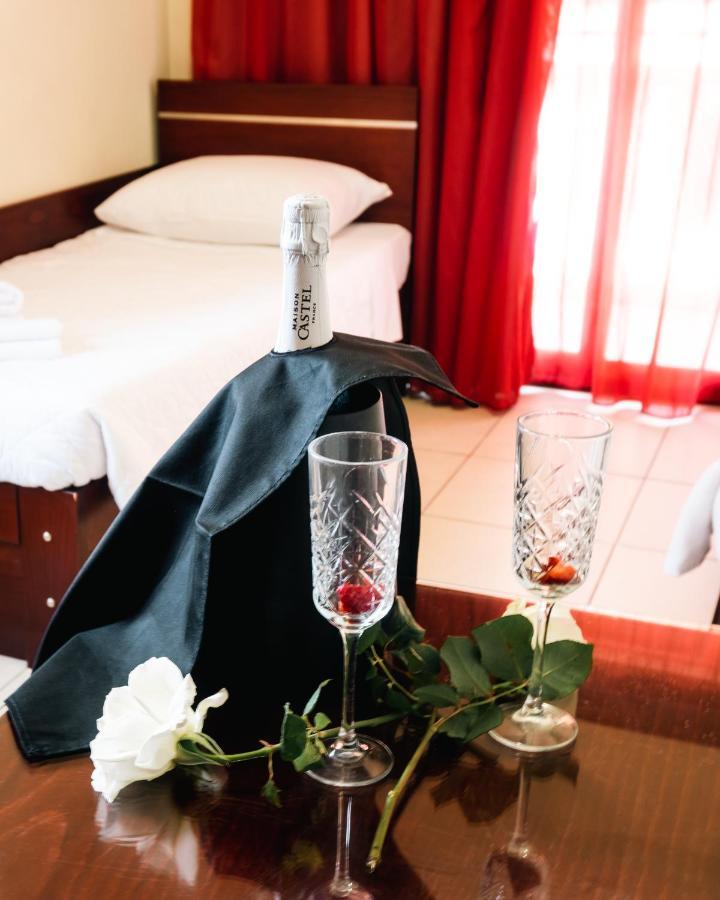 Canadian Hotel Laganas Ngoại thất bức ảnh