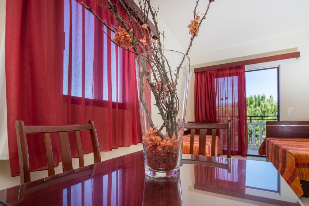 Canadian Hotel Laganas Ngoại thất bức ảnh